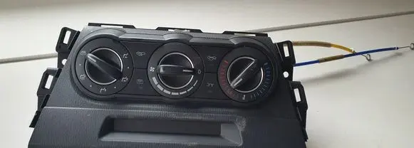Mazda 3 II Climate control unit