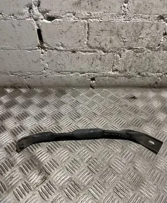 BMW X6 E71 Radiator mount bracket 7159588