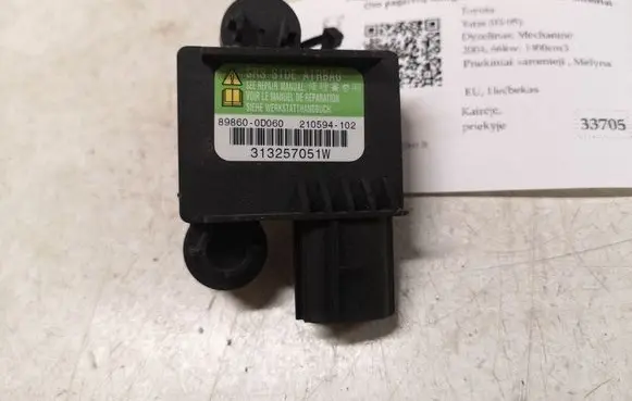 Toyota Yaris Airbag deployment crash/impact sensor 898600D060 210594102 313257051W