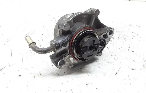 Peugeot 206 Vacuum pump 9637413980