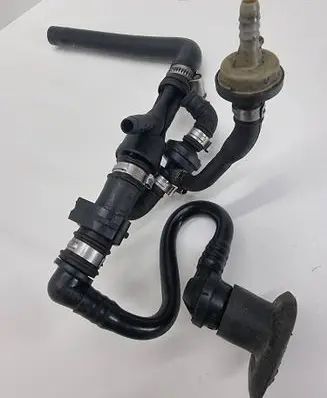 Audi A6 S6 C5 4B Engine coolant pipe/hose 06B133783BC PX0111540