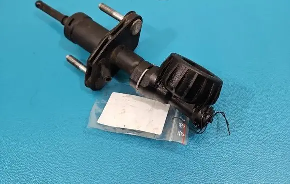 Opel Astra J Clutch slave cylinder 55561915 IMPRK1579605