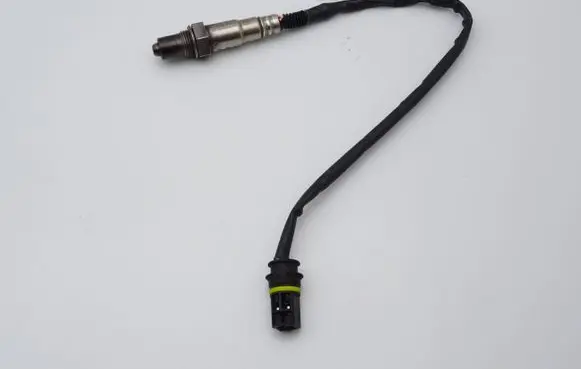 Mercedes-Benz E AMG W210 Lambda probe sensor 0015405117 0258006274