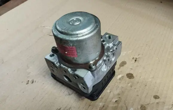 Honda Civic ABS Pump 006V951541