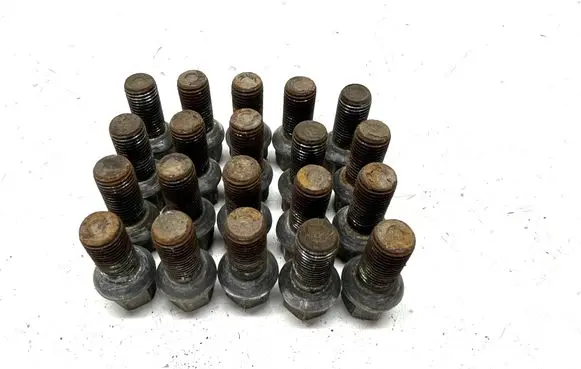 Audi A4 S4 B8 8K Nuts/bolts