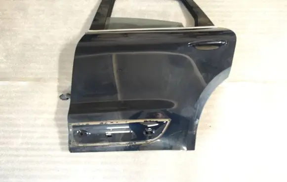 Porsche Macan (95B) Rear door