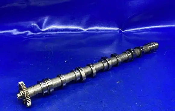 Volkswagen PASSAT B7 Camshaft 03L102C