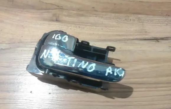 Nissan Almera Tino Front door interior handle
