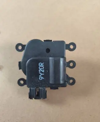 Mazda 3 II Air flap motor/actuator 9Y20R