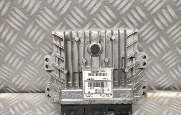 Renault Megane III Engine control unit/module 237101715R