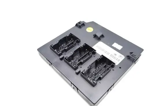 Skoda Octavia Mk2 (1Z) Central body control module 1K0937087J 5DK00965405