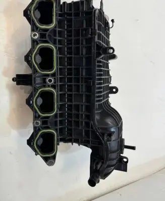 Volkswagen PASSAT B8 Intake manifold 04E145749F