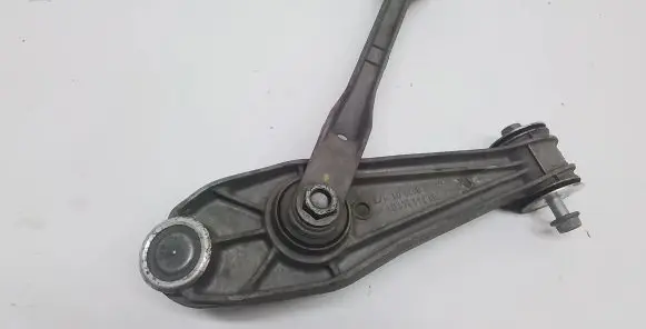 Front lower control arm/wishbone