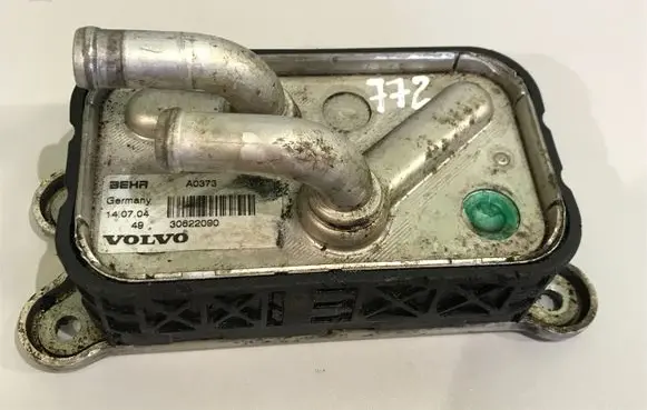 Engine oil radiator
