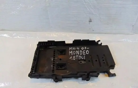 Ford Mondeo MK IV Battery tray 