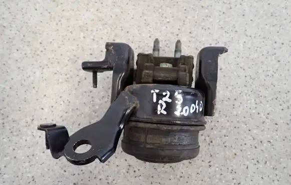 Toyota Avensis T250 Engine mount vacuum valve 