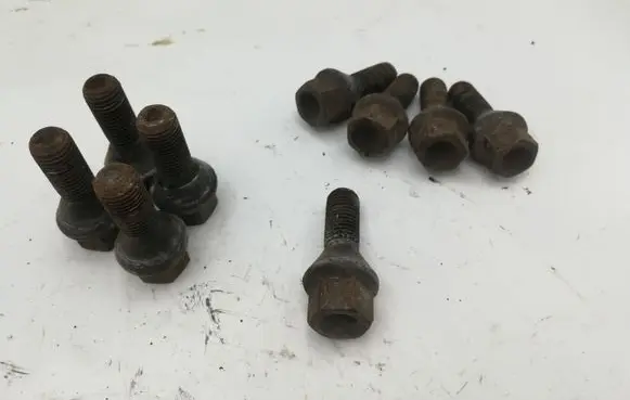 BMW 3 E46 Nuts/bolts NOCODE