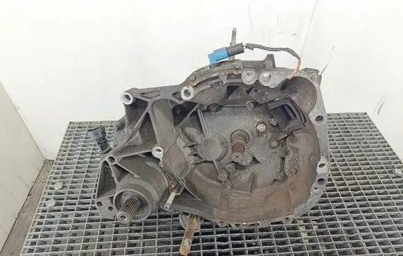 Renault Clio II Manual 5 speed gearbox JB1991