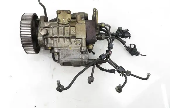 Audi A4 S4 B5 8D Fuel injection high pressure pump 028130115A 0460404969