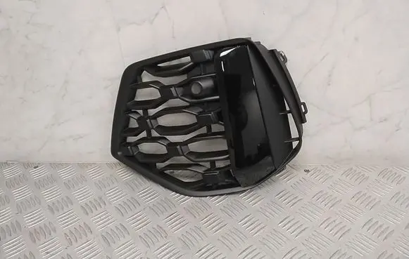 Audi RS3 Front bumper lower grill 8Y0807681F