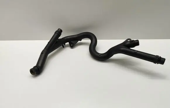 Engine coolant pipe/hose