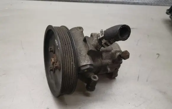 Mercedes-Benz E W210 Power steering pump