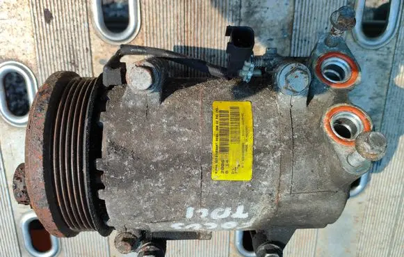 Ford Focus Air conditioning (A/C) compressor (pump) 3M5H19D629KE