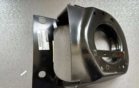 Nissan Patrol Y61 Coil spring/strut mount 50390VB000