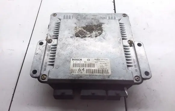 Peugeot 307 Engine control unit/module 0281011081