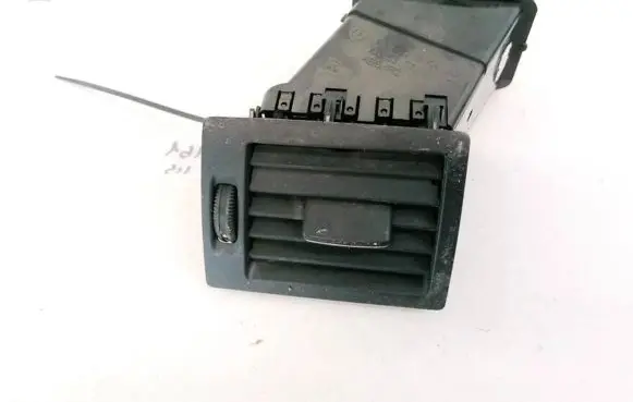 Mercedes-Benz B W245 Dash center air vent grill 1698300154 1005377
