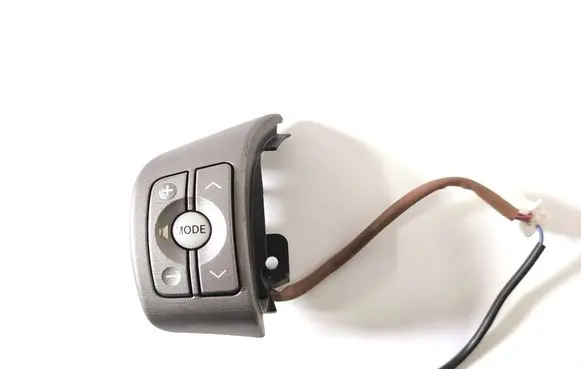 Toyota RAV 4 (XA30) Steering wheel buttons/switches 84247-42030