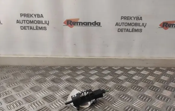 Volkswagen Arteon Windscreen/windshield washer pump 1K5955651