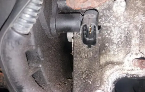 Opel Zafira B Camshaft position sensor
