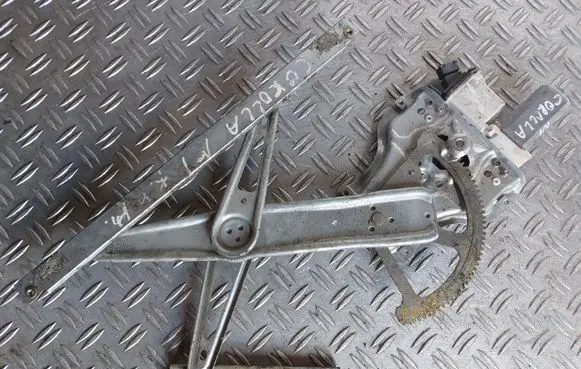 Toyota Corolla E120 E130 Front door window regulator with motor 992045100