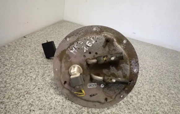 Mazda 5 Fuel level sensor 