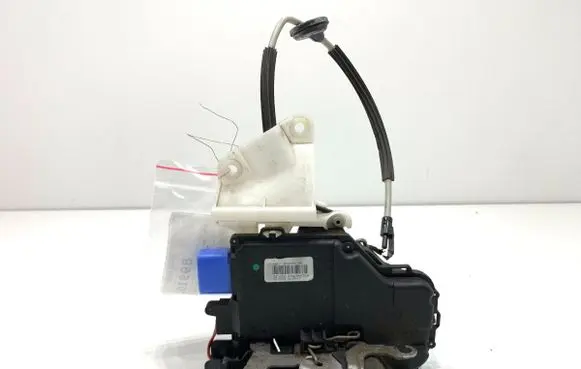 Volkswagen Phaeton Rear door lock 3D4839015K