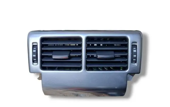 Rear air vent grill