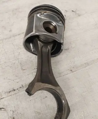 Iveco Daily 5th gen Piston 504057276