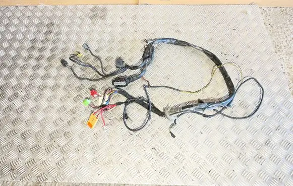 Audi A4 S4 B7 8E 8H ABS module connector plug 8E1971075BS