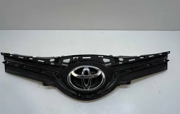 Toyota Yaris Front bumper upper radiator grill 531110D810 531010D660