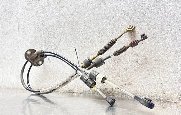 Ford Focus Gear shift cable linkage 4M5R7E395HD