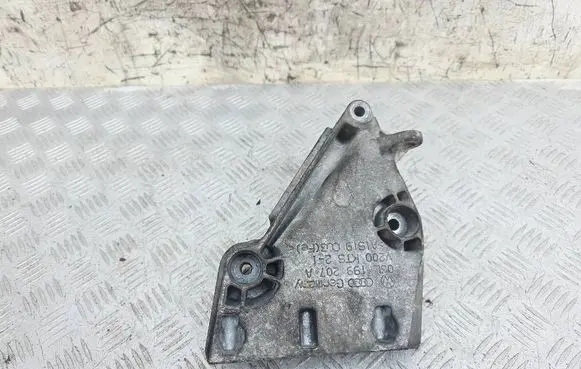 Seat Ibiza IV (6J,6P) Engine mounting bracket 03L199207A
