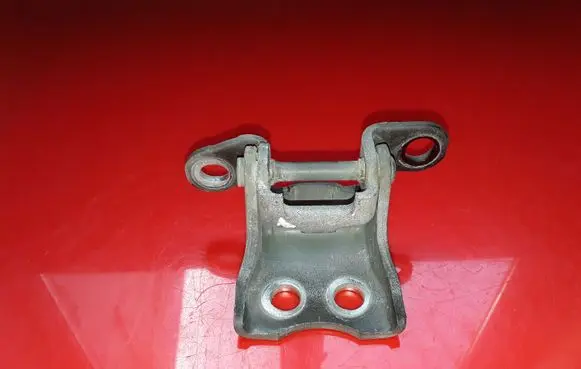 Honda Accord Front door lower hinge NOCODE