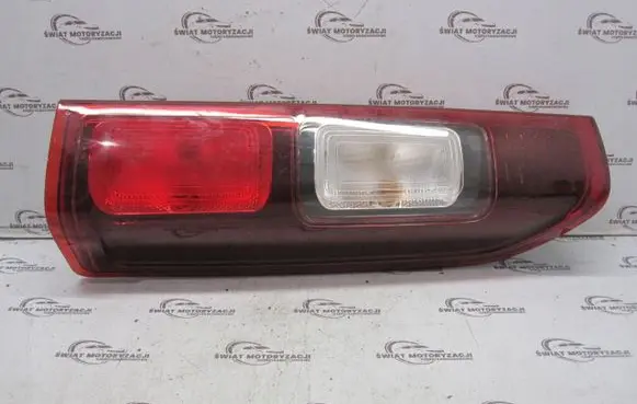 Opel Vivaro Rear/tail lights