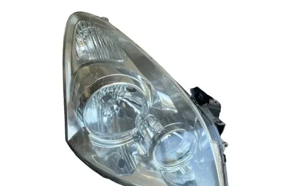 Toyota Corolla Verso E121 Headlight/headlamp P7105R