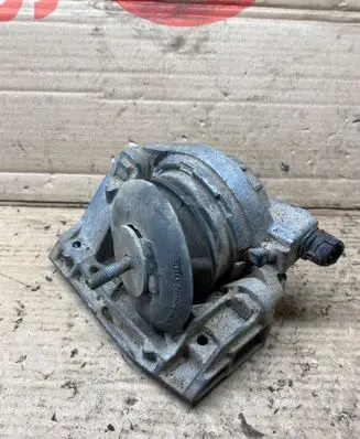 Audi A6 S6 C4 4A Engine mount bracket 4A0199382D 4A0199381D