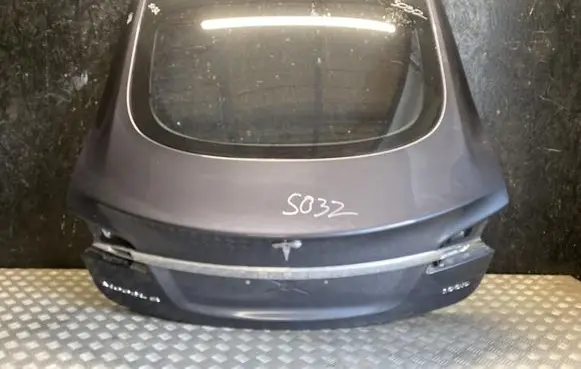 Tailgate/trunk/boot lid