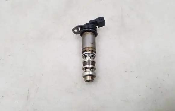 BMW 5 F10 F11 Valve 7561265