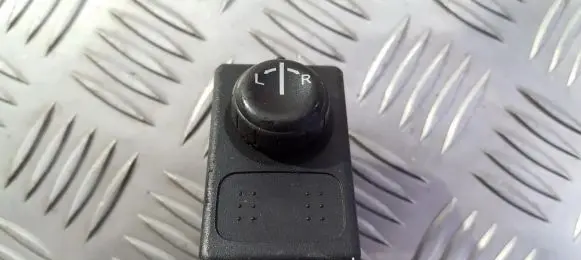 Nissan Terrano Wing mirror switch