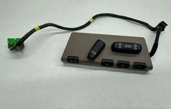 Volvo S60 Seat control switch 39980294